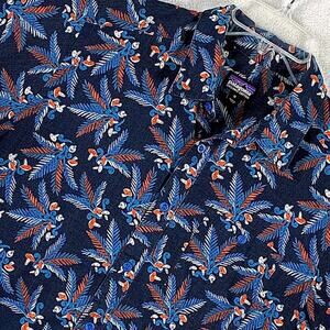 Patagonia Go To Camp Shirt Mens M Blue Mushroom Fern AOP Nature Preppy Outdoors